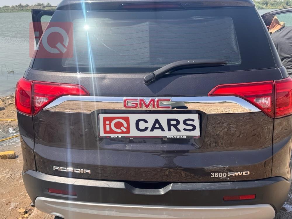 GMC Acadia
